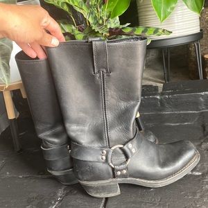 Frye harness boot. Black leather. 9M. Gently worn.